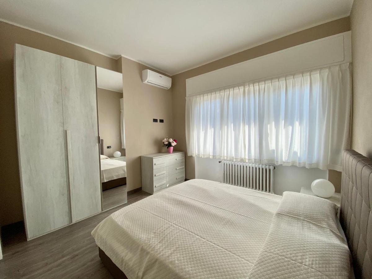 Appartamento Renzo, Dongo, Lago Di Como Exterior foto